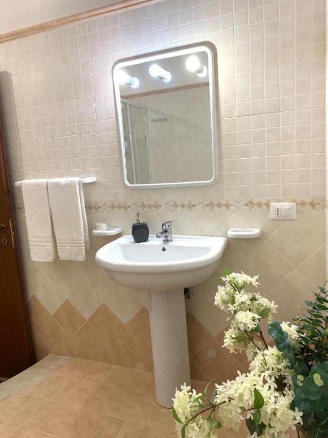 Frontemare House & Rooms Castellammare del Golfo Exteriör bild